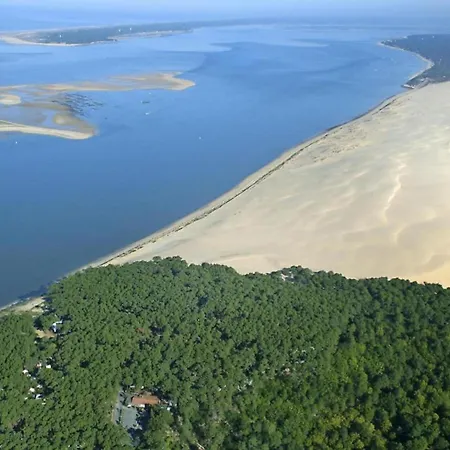 Сasa de vacaciones Poolside Escape By Arcachon