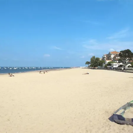 Poolside Escape By Arcachon La Teste-de-Buch