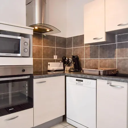 Holiday home Brandonnet Riverside With Pool La Teste-de-Buch