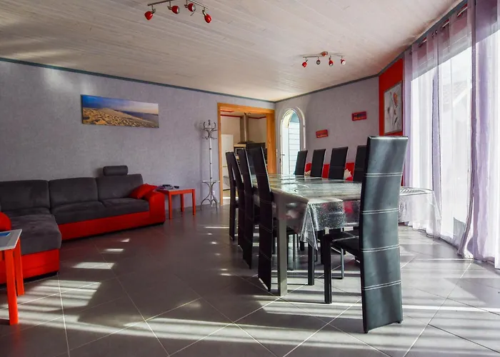 Poolside Escape By Arcachon Semesterbostad *